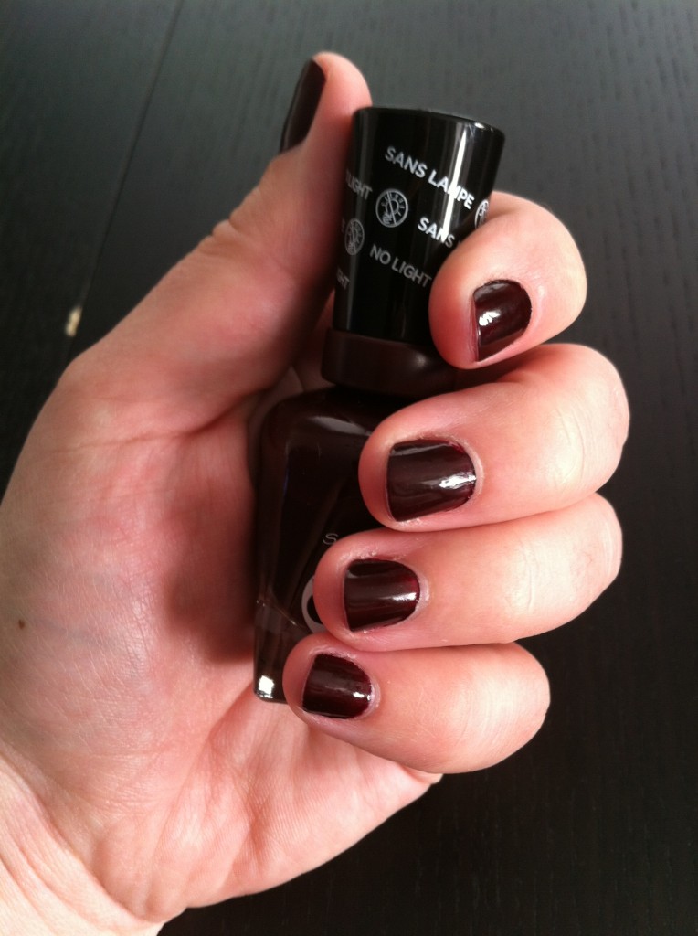 In this photo I am wearing Wine Stock (my favorite color so far - especially for the Fall), and this picture was taken five days after I had applied the polish!
